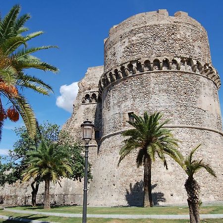 Aragonese Panzió Reggio Calabria Kültér fotó